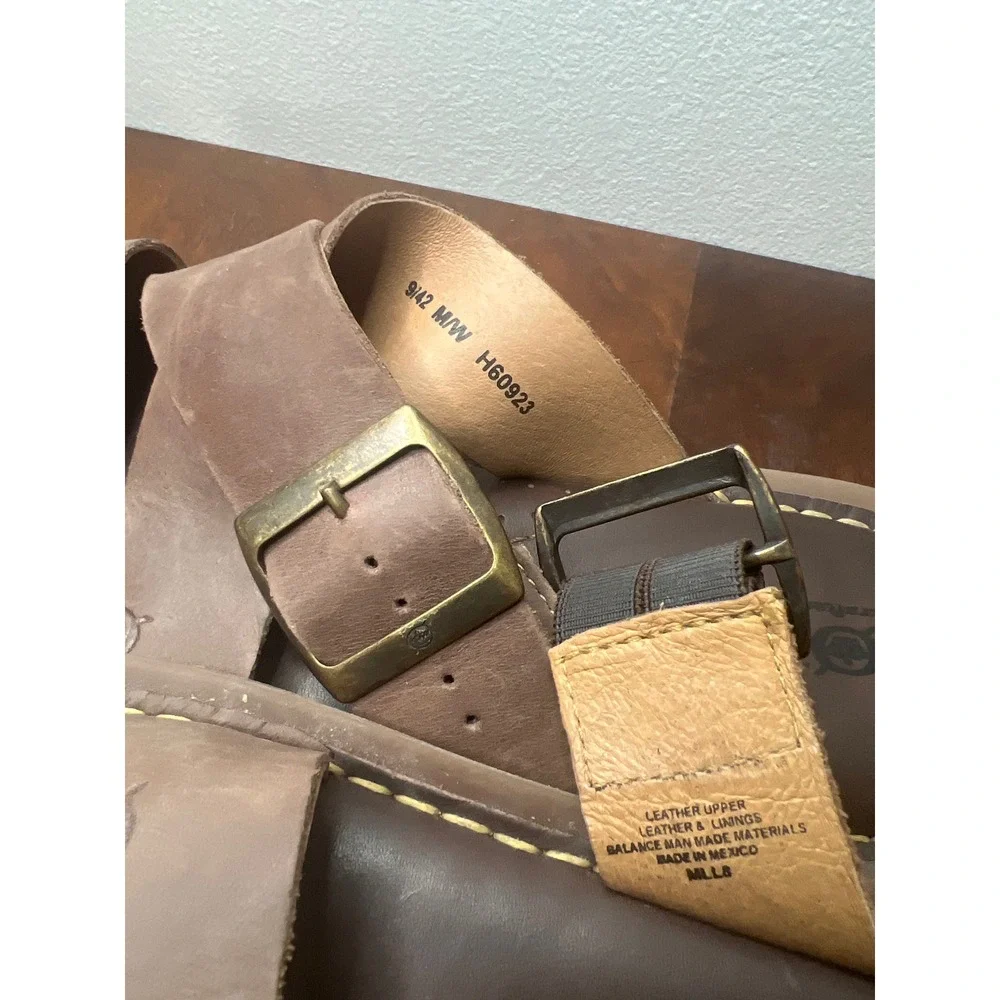 Born Men's Leather Slide Sandals Brown Size 9 Buckle Strap Comfort Fit